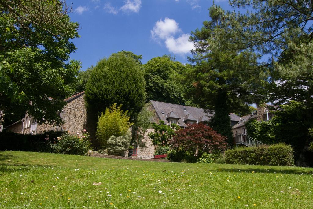 Logis Hotel Du Chateau Combourg Luaran gambar