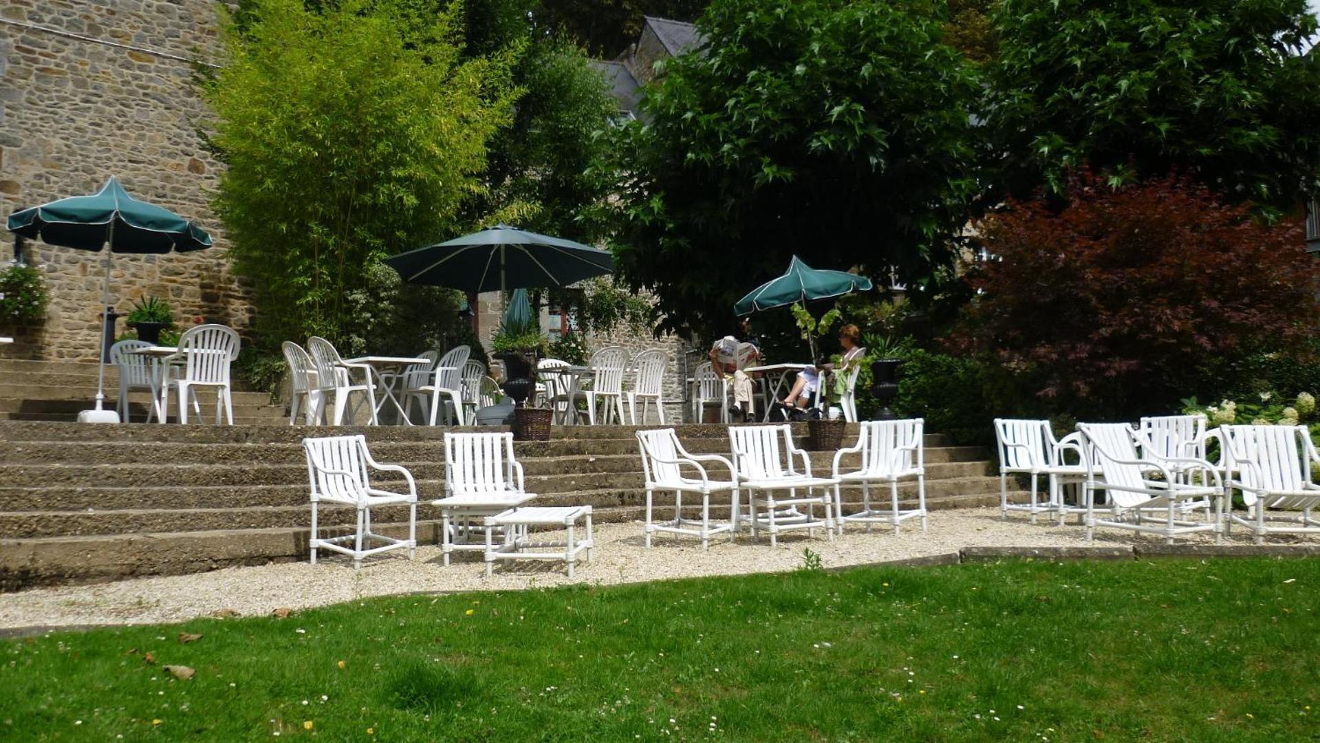Logis Hotel Du Chateau Combourg Luaran gambar
